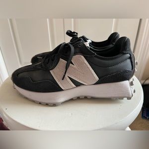 New Balance 327-women’s